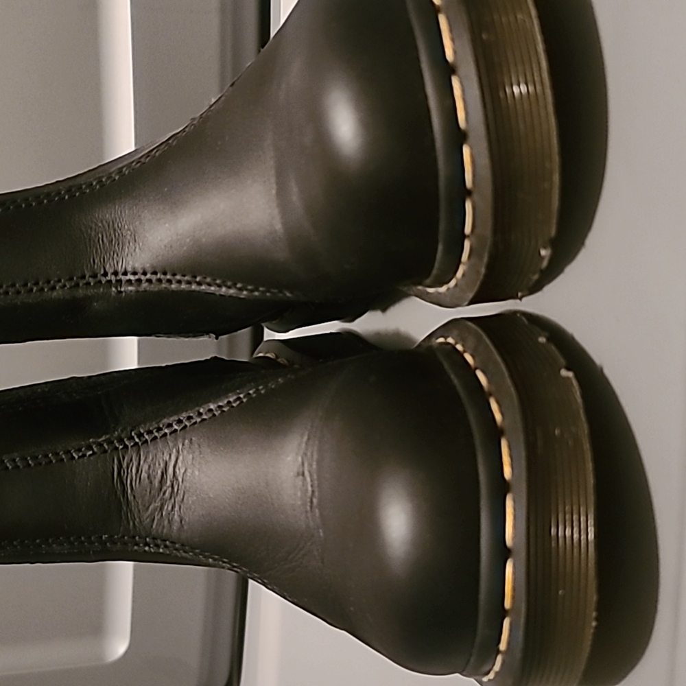 Doc Martens - Picture 4 of 6